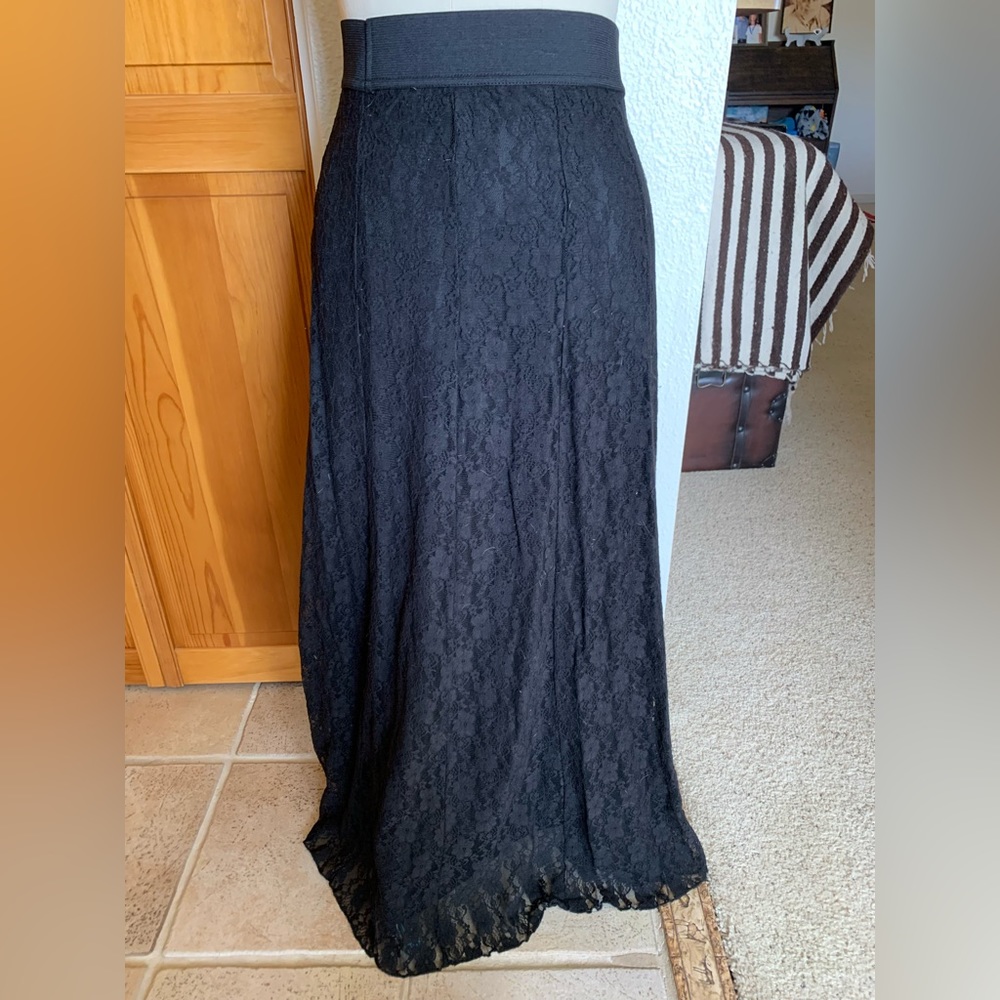 Closet clean out sale! Casual/semi professional, long skirt in good condition